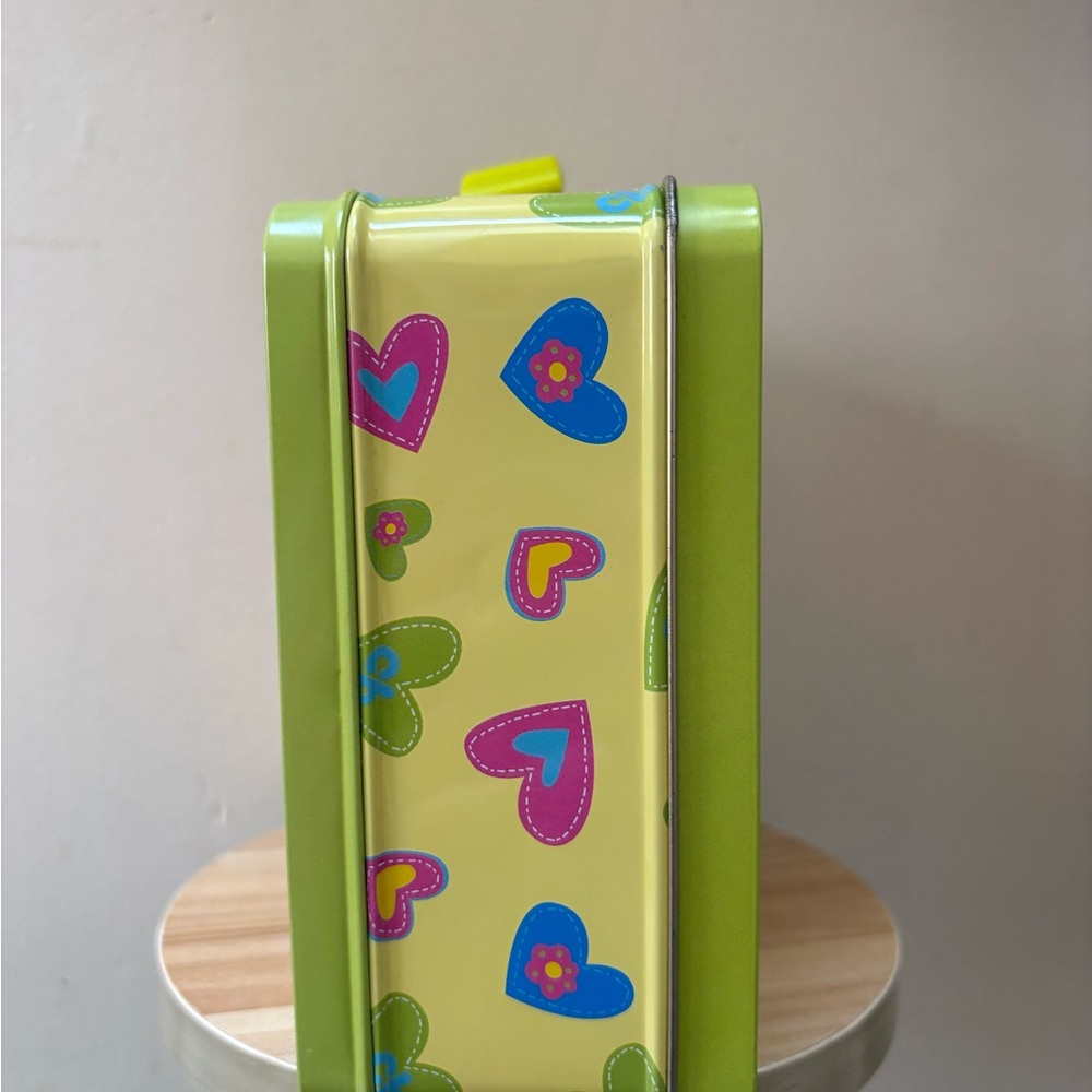 Care Bears 2006 Tin Box - Picture 3 of 9